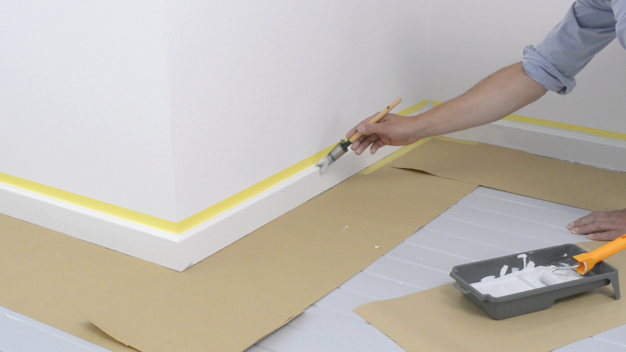 How to paint skirting